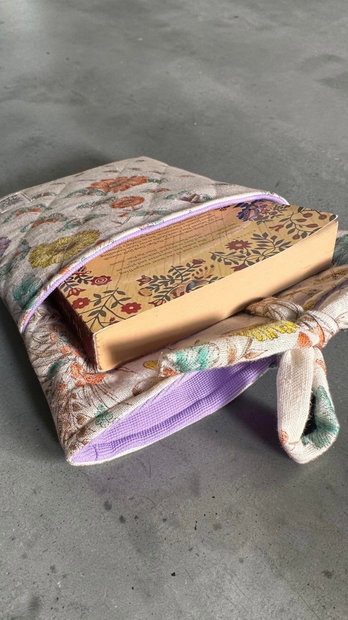 Bloom Nook | Book Sleeve With Pocket & Tie
