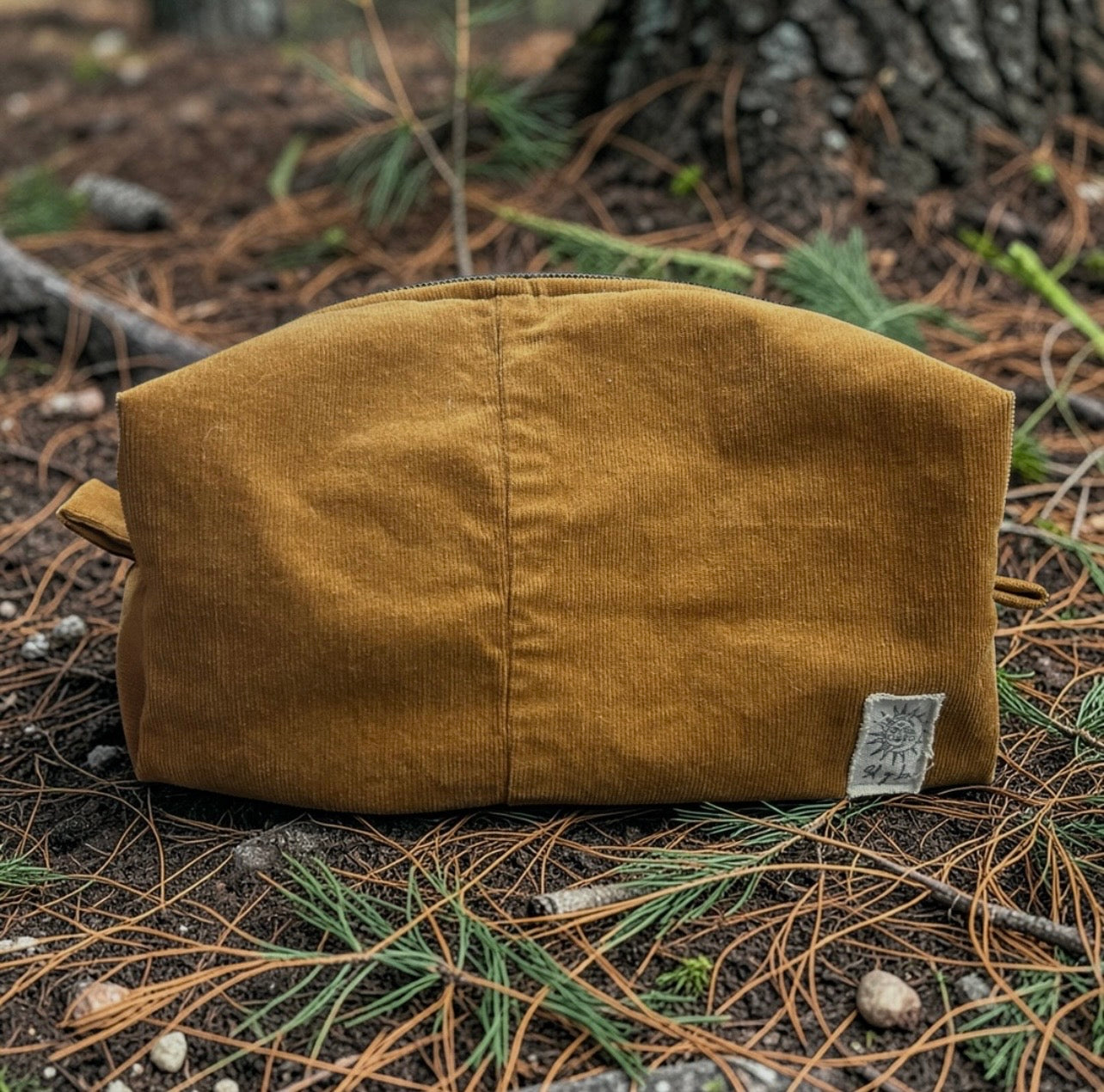 Vintage Flutter | Large Essentials Bag