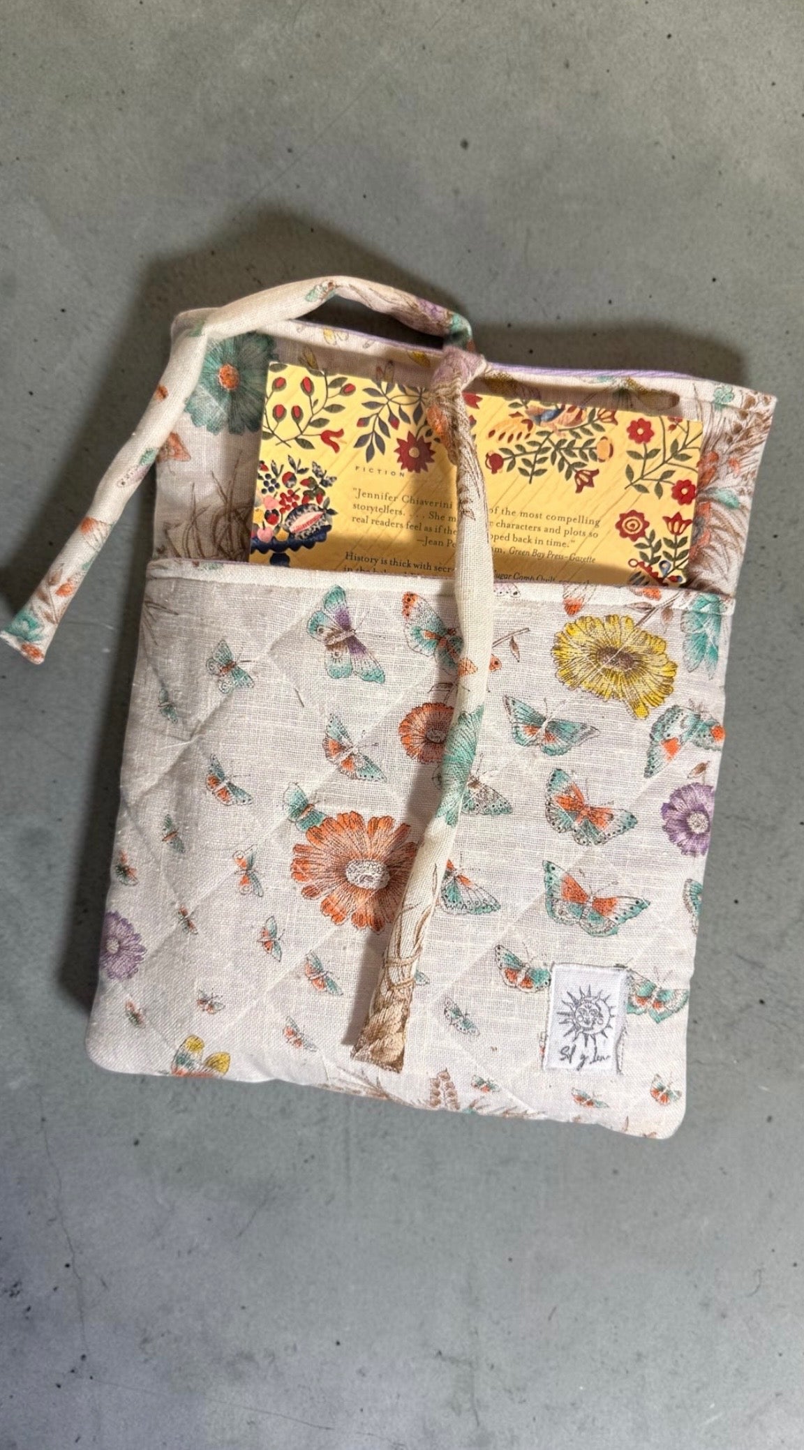 Bloom Nook | Book Sleeve With Pocket & Tie